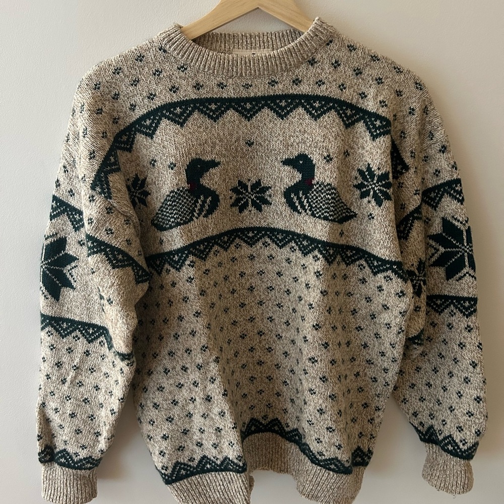 Vintage Northern Reflections Beige Crewneck Sweater with Dark Green Duck